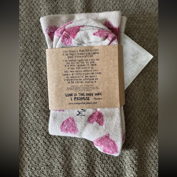 Magnolia Pearl Heart Socks 💗 - Picture 3 of 4